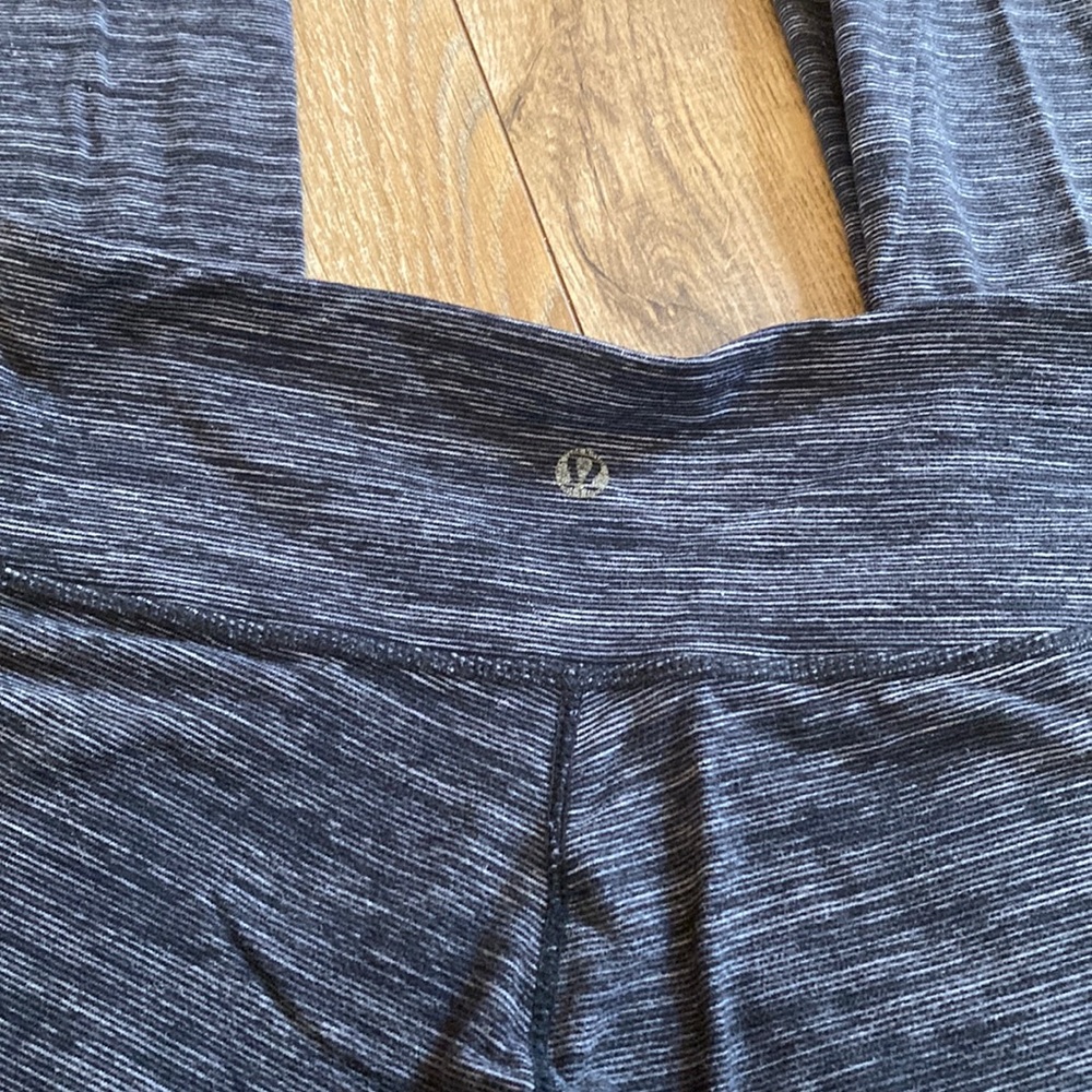 LuLulemon yoga pant. Size XS/2. Grey leggings